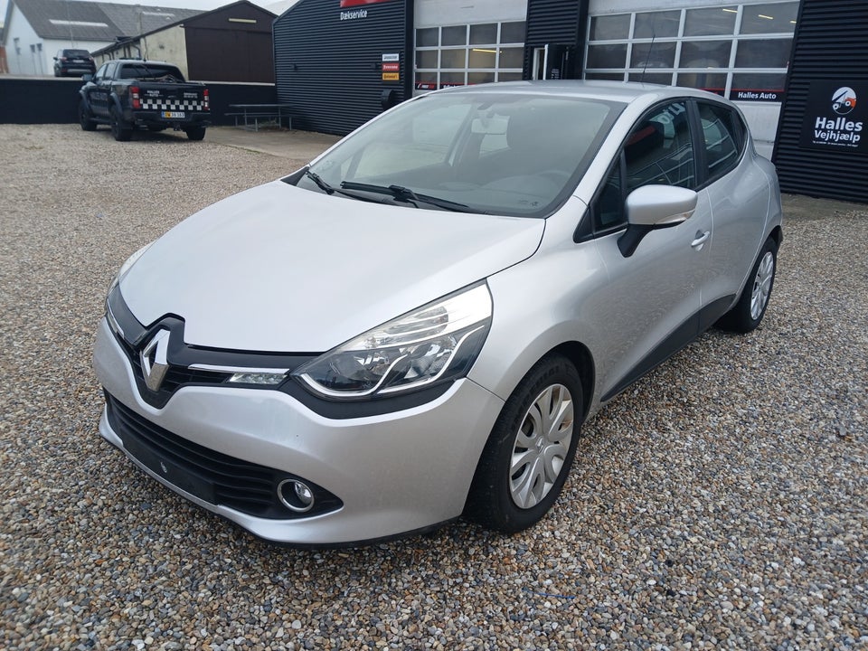 Renault Clio IV 0,9 TCe 90 Expression 5d