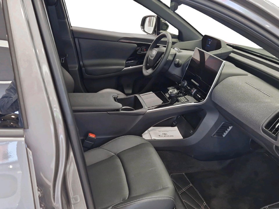 Toyota bZ4X Executive 5d