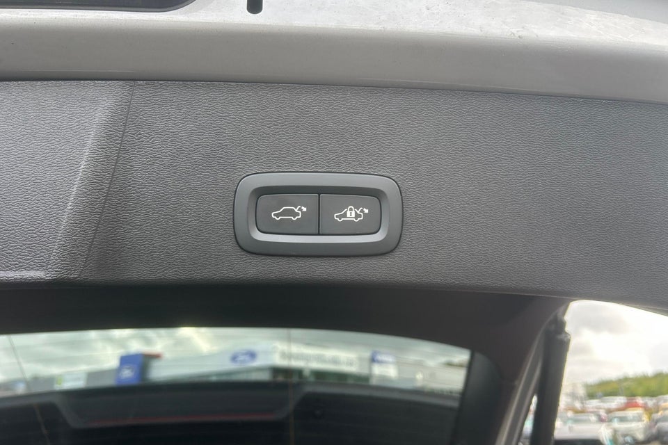 Volvo EX40 Extended Range Plus 5d