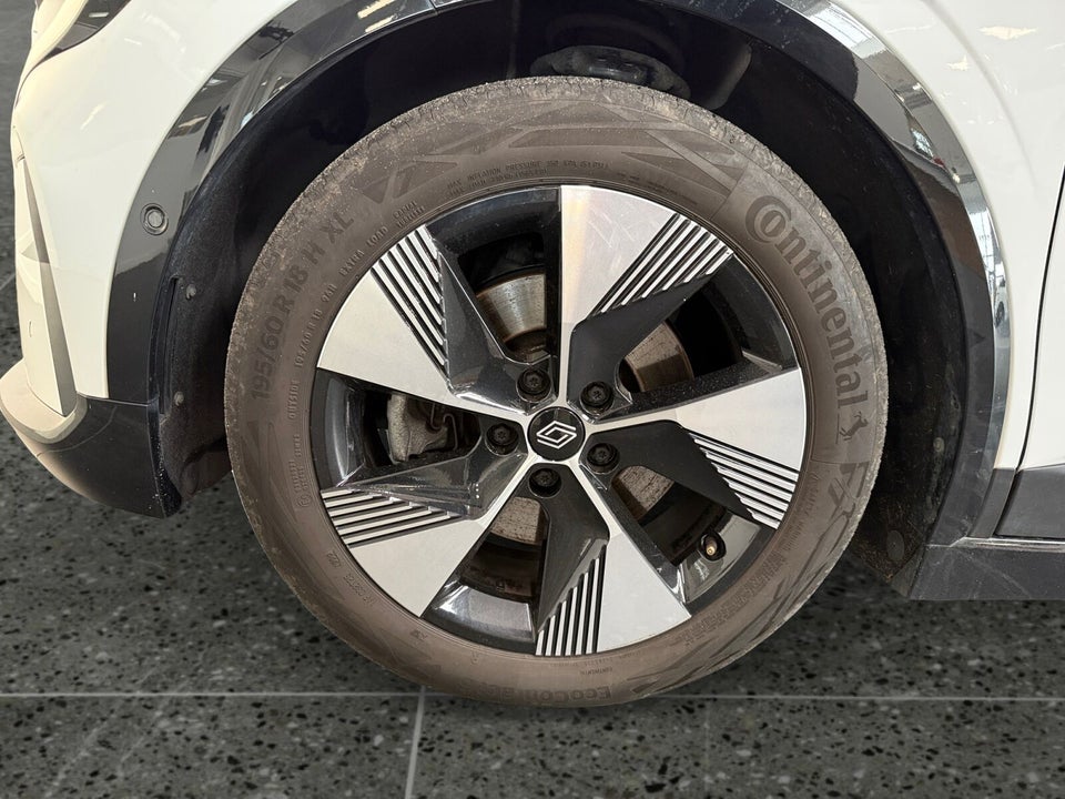 Renault Megane E-Tech 40 Equilibre 5d