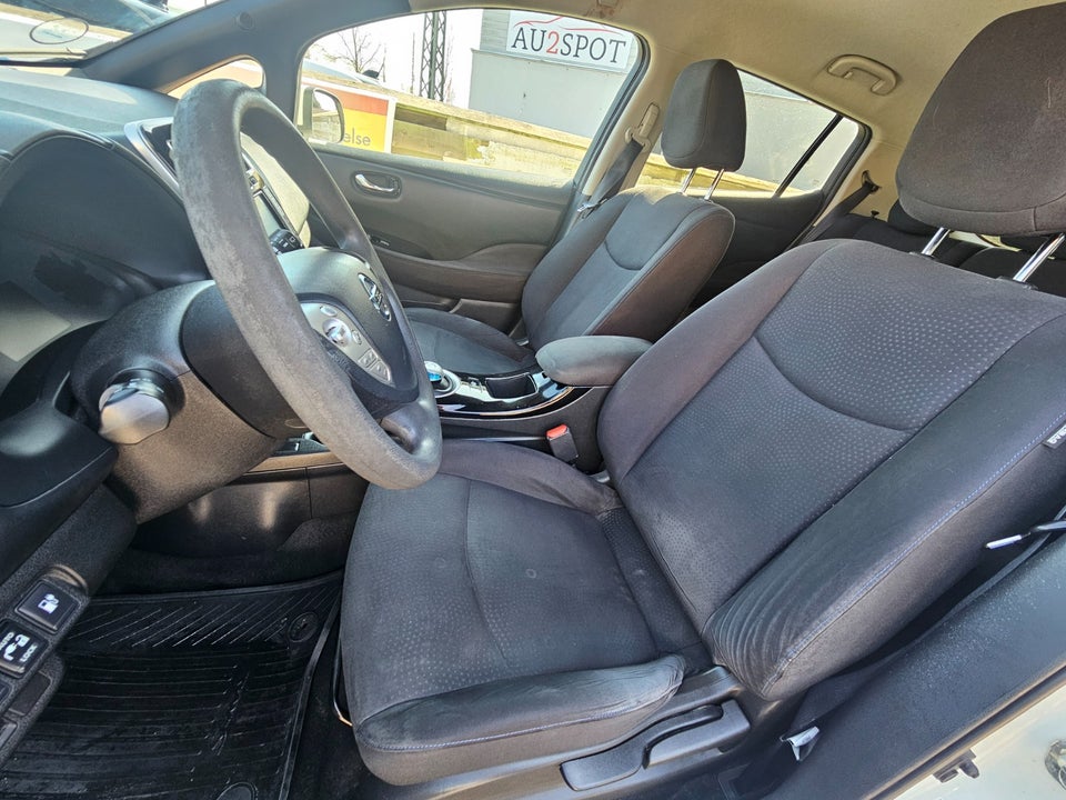 Nissan Leaf 24 Acenta 5d