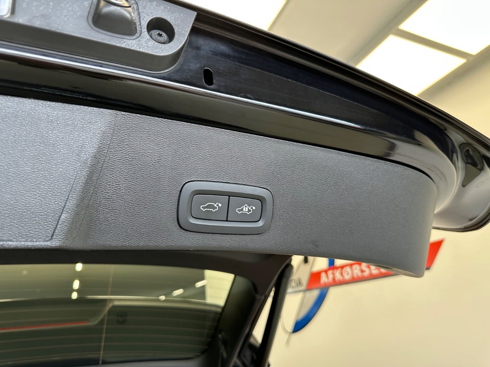 Volvo XC40 P8 ReCharge Twin Plus 5d