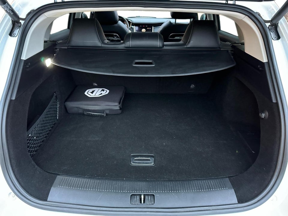 MG Marvel R Luxury 5d