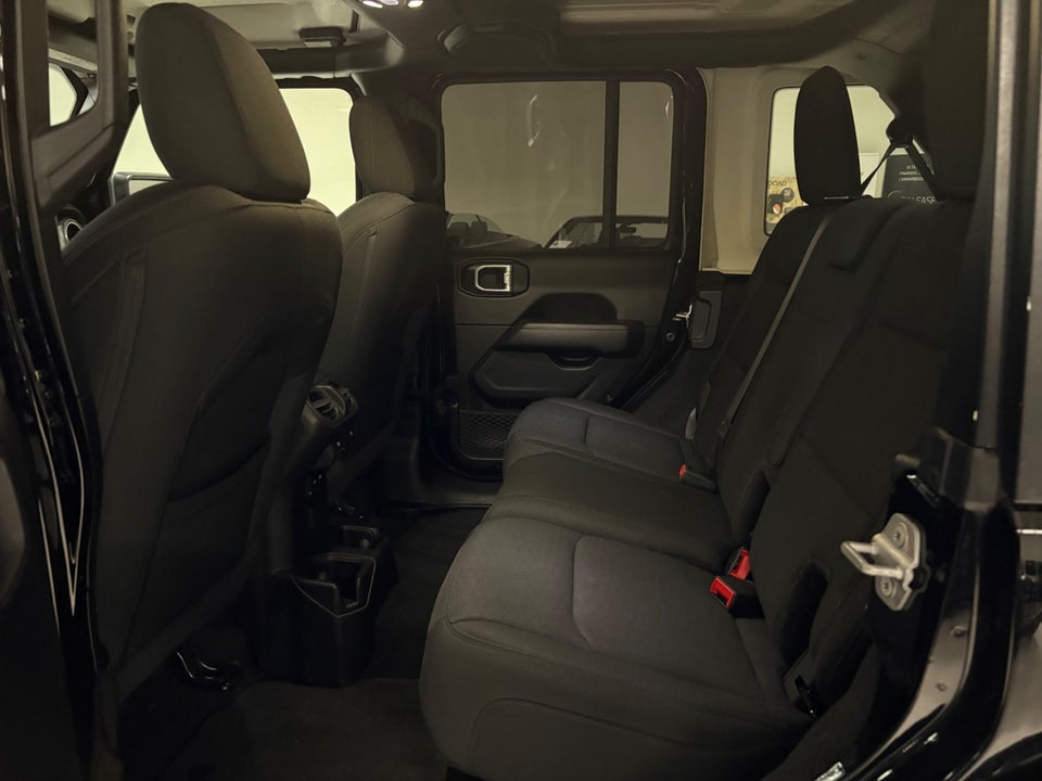 Jeep Wrangler Unlimited 2,0 T Sahara aut. 4x4 5d