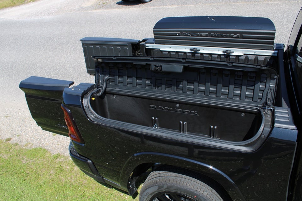 Dodge RAM 1500 3,0 Laramie Premium Night aut. 4d