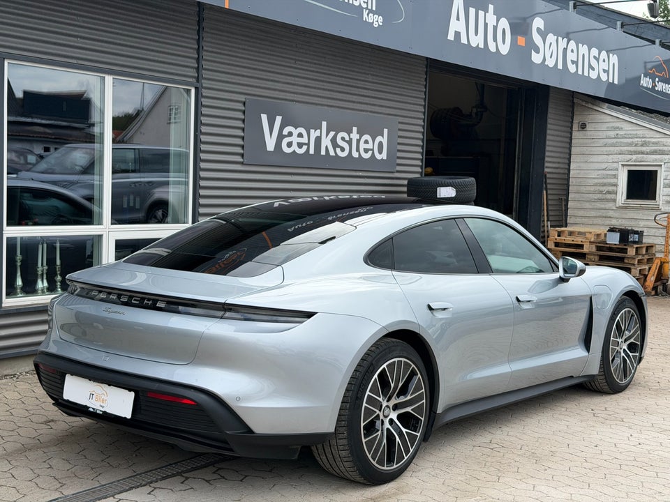 Porsche Taycan 4d