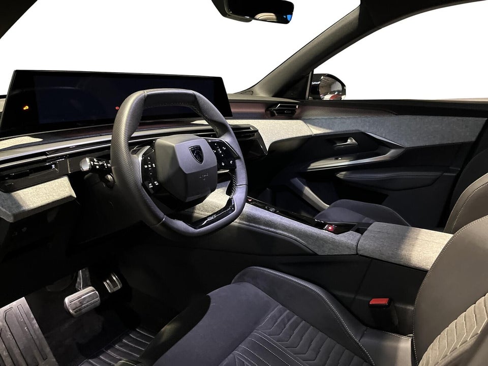 Peugeot e-5008 77 GT Pack 7prs 5d