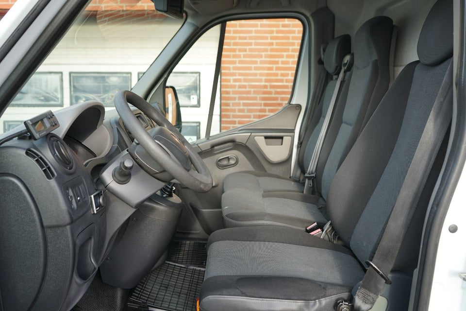 Renault Master III T35 2,3 dCi 150 L2H2 Kølevogn aut.