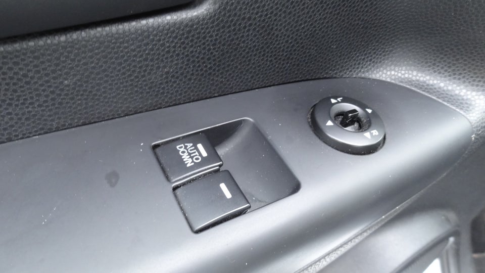 Kia Venga 1,4 CVVT Attraction 5d