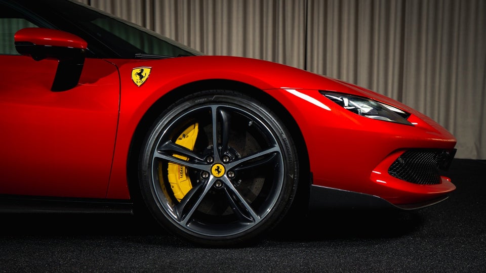 Ferrari 296 GTB 2,9 DCT 2d