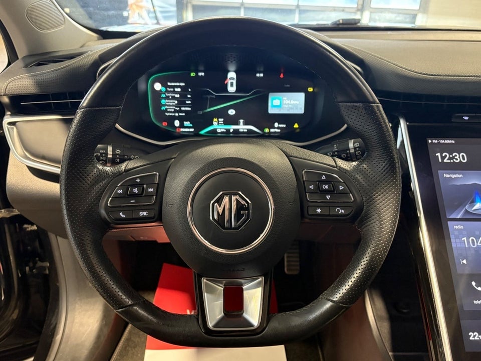 MG Marvel R Luxury 5d