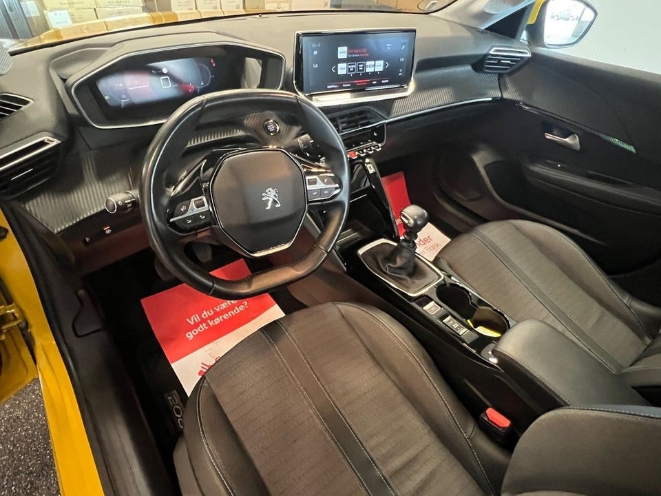 Peugeot 208 1,2 PureTech 100 Allure Sky 5d