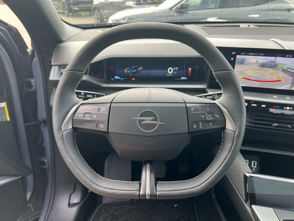 Opel Grandland-e 73 GS Sky 5d