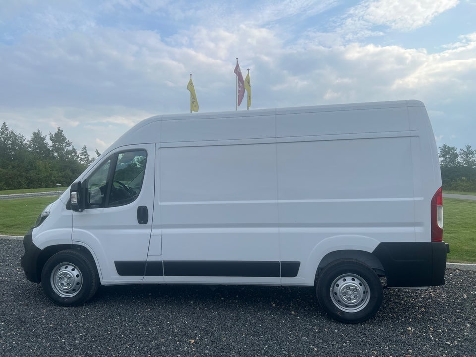 Peugeot Boxer 435 2,2 BlueHDi 165 L2H2 Premium