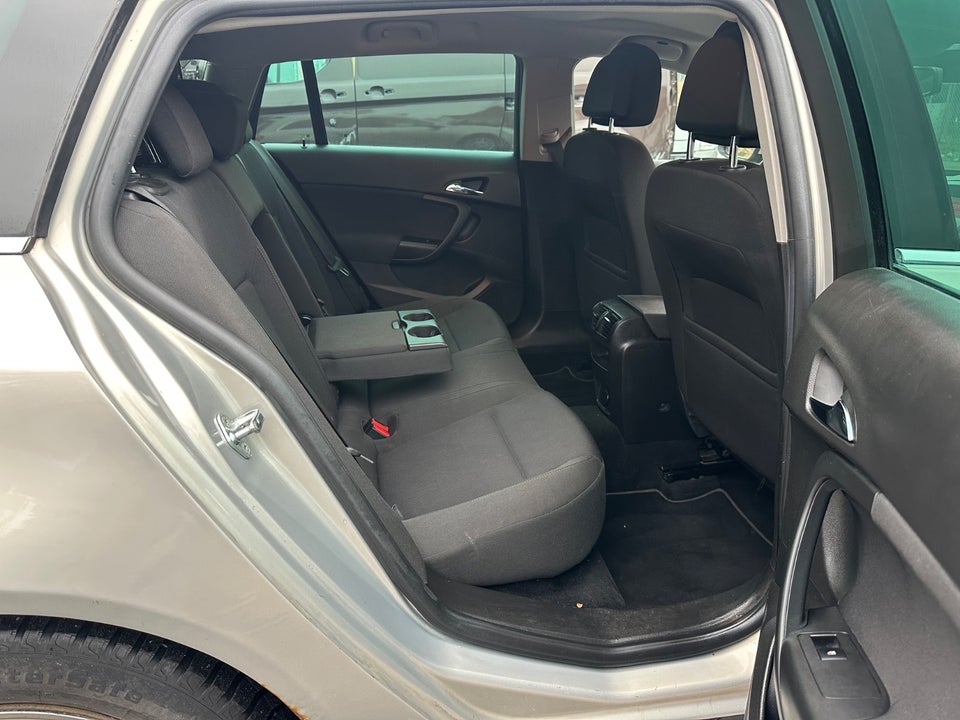 Opel Insignia 1,8 Edition Sports Tourer 5d