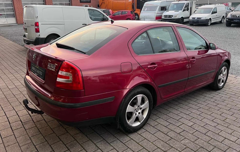 Skoda Octavia 1,8 TSi 160 Ambiente 5d