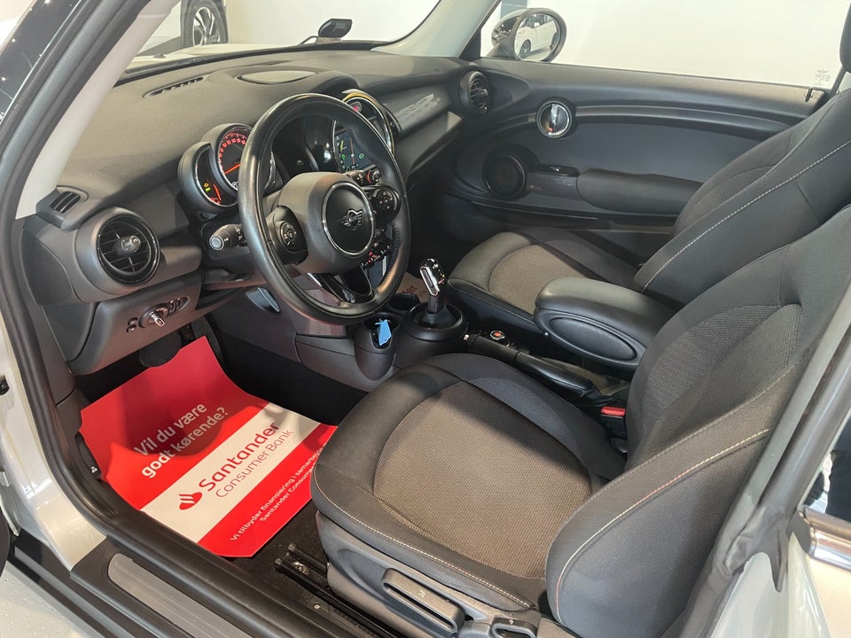 MINI Cooper 1,5 Essential aut. 3d