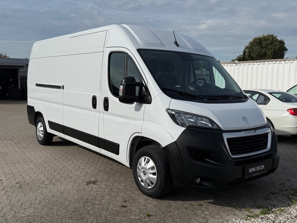 Peugeot Boxer 333 2,2 BlueHDi 140 L3H2 Premium