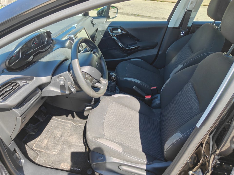 Peugeot 208 1,2 VTi 82 Active 5d