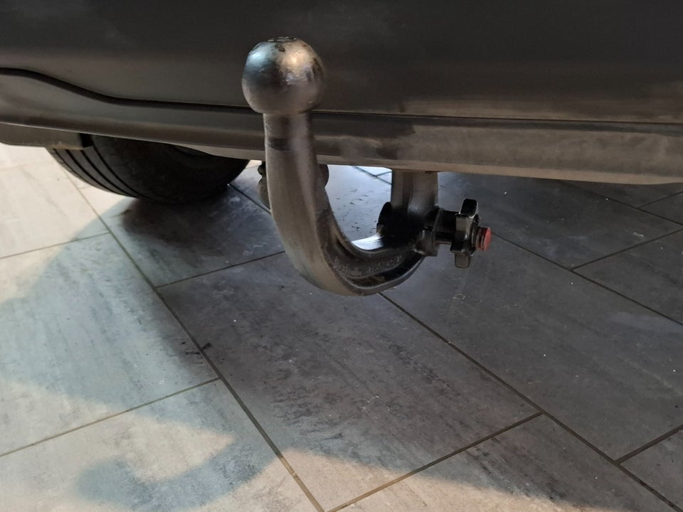 Peugeot 2008 1,5 BlueHDi 100 Allure 5d