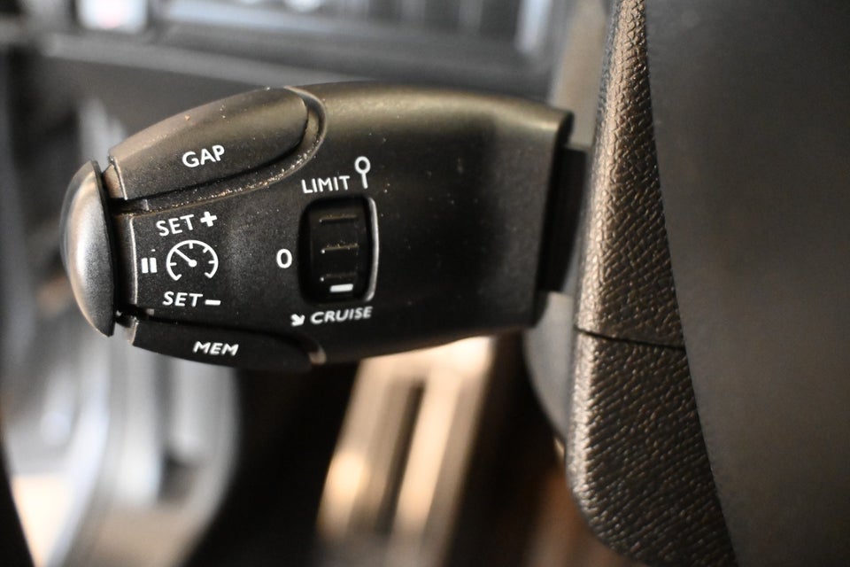 Peugeot 308 1,5 BlueHDi 130 Allure+ Sky SW 5d