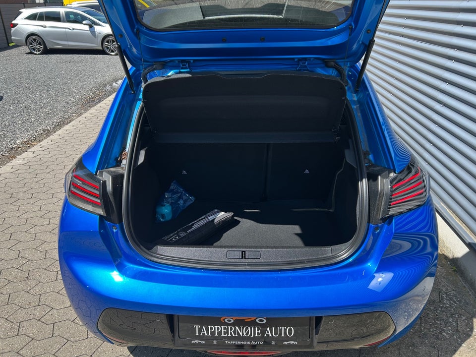 Peugeot e-208 50 Style 5d