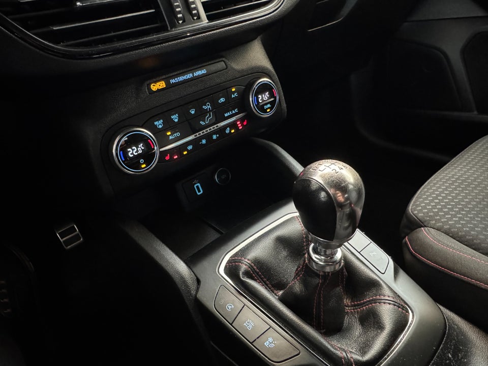 Ford Focus 1,5 EcoBlue ST-Line stc. 5d