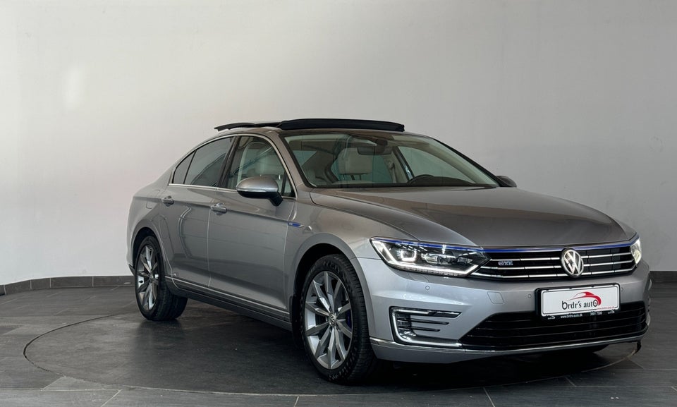 VW Passat 1,4 GTE DSG 4d