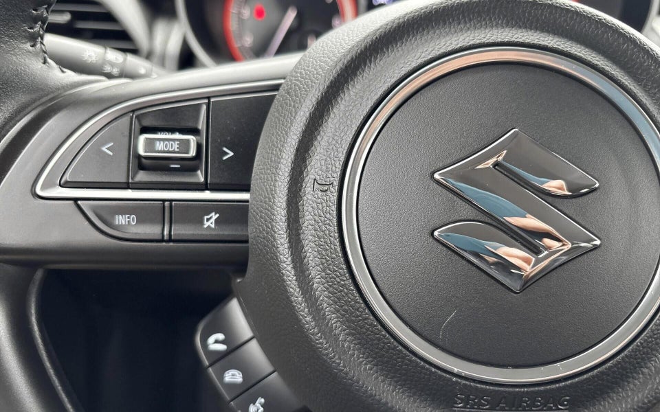 Suzuki Swift 1,2 mHybrid Action 5d