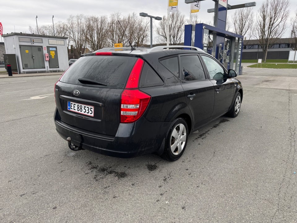 Kia Ceed 1,4 CVVT Exclusive SW 5d