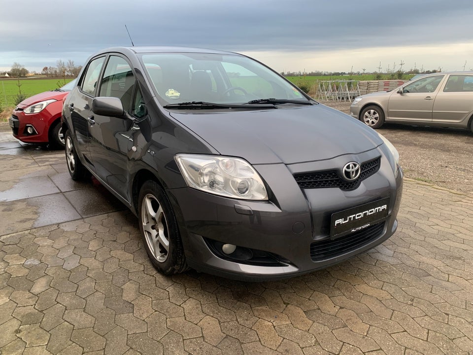 Toyota Auris 1,6 Luna 5d