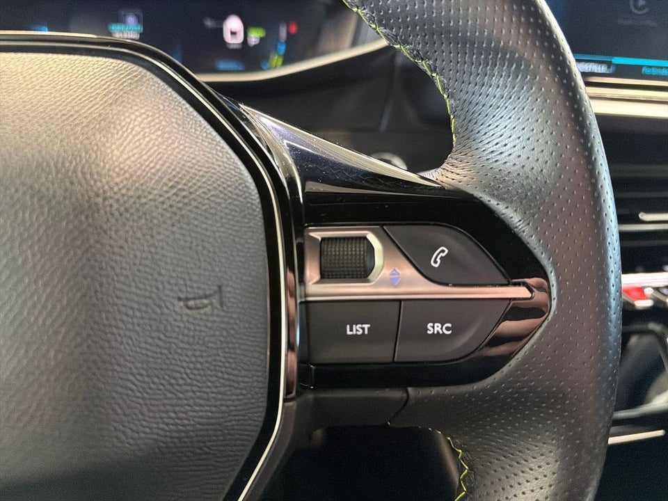 Peugeot e-208 50 GT 5d