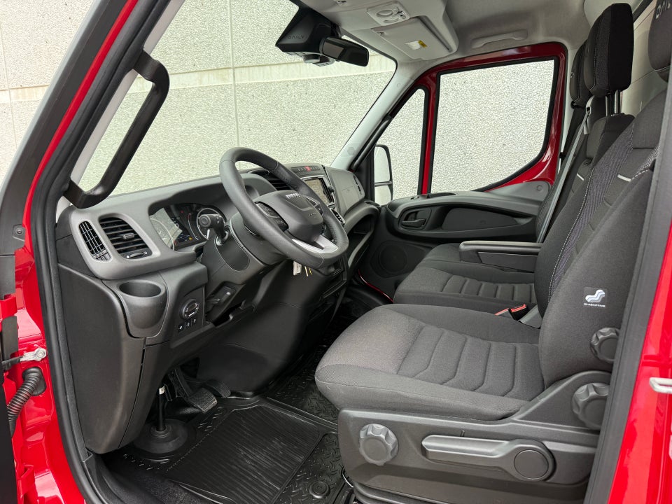 Iveco Daily 3,0 35S18 4100mm Lad AG8