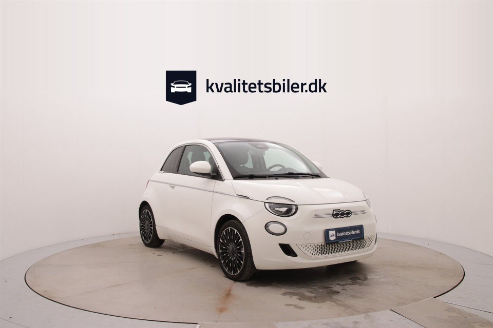 Fiat 500e 42 Icon 3d