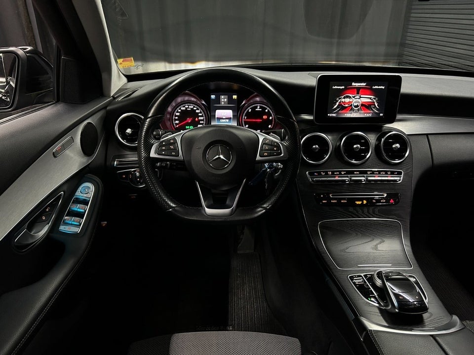 Mercedes C220 d 2,2 AMG Line stc. aut. 5d