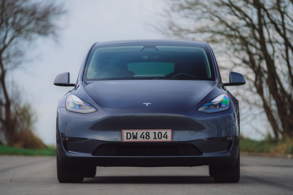 Tesla Model Y Long Range AWD 5d