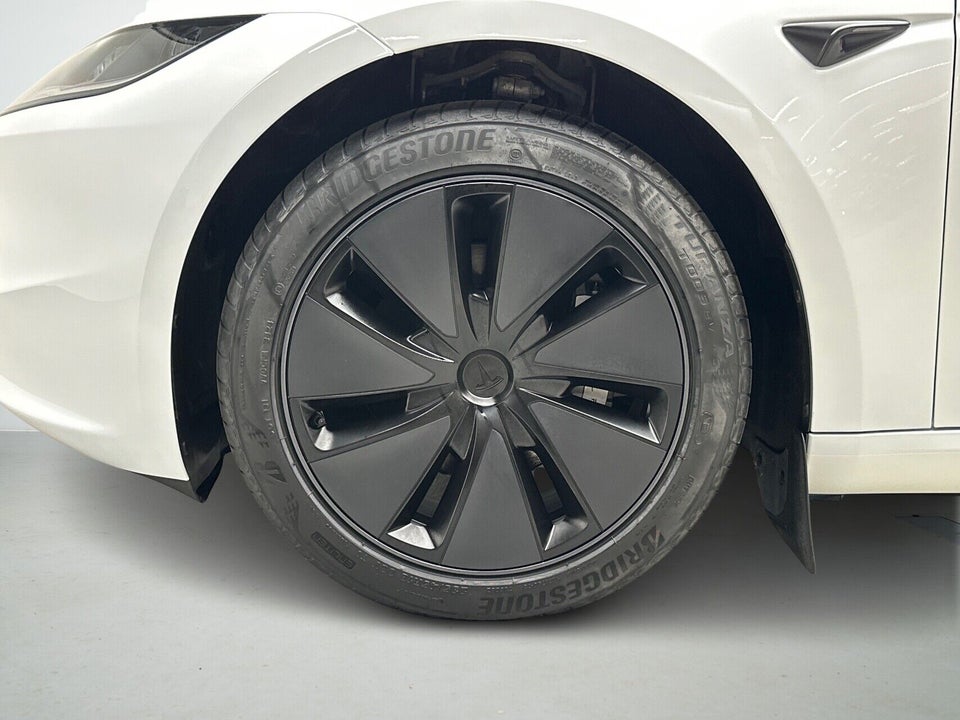 Tesla Model 3 Long Range RWD 4d