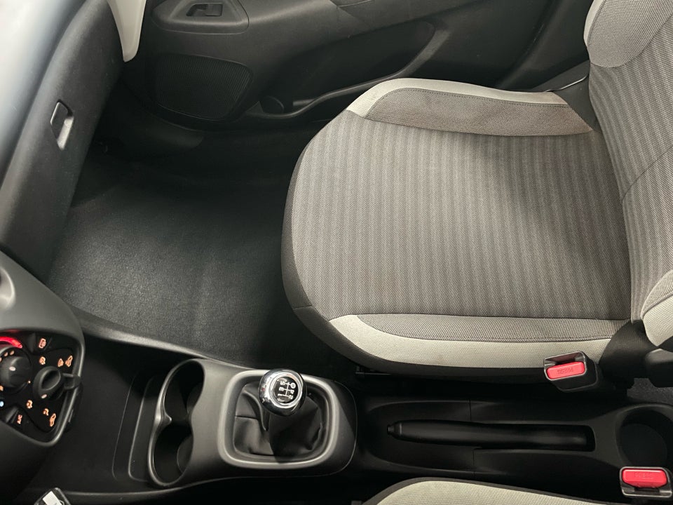 Toyota Aygo 1,0 VVT-i x-plore 5d