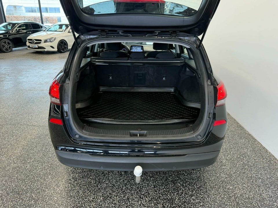 Hyundai i30 1,4 T-GDi Trend stc. DCT 5d