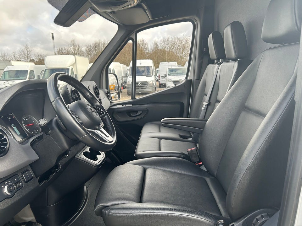 Mercedes Sprinter 214 2,2 CDi A2 Kassevogn aut. FWD