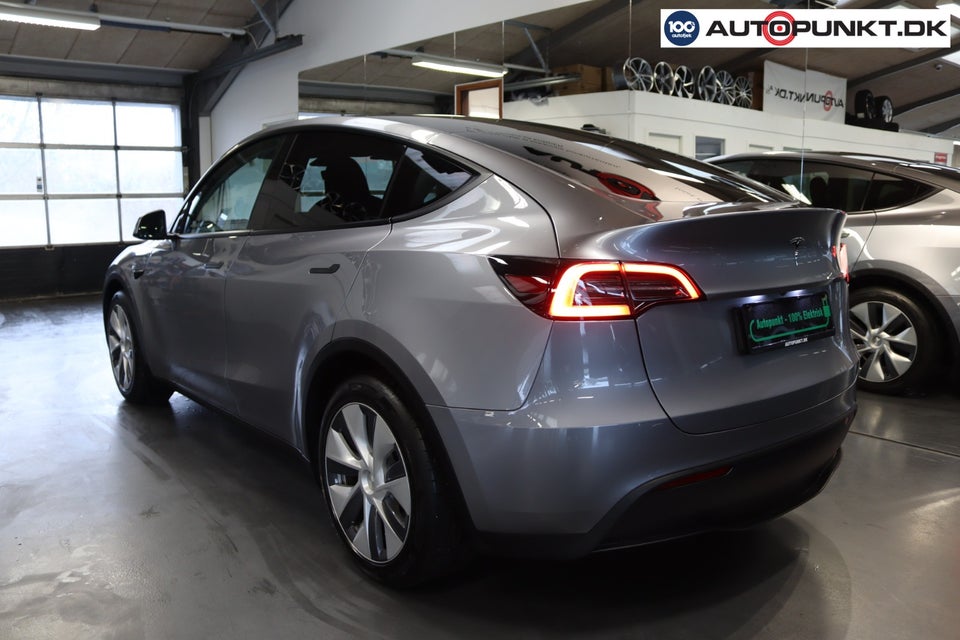 Tesla Model Y Long Range AWD 5d