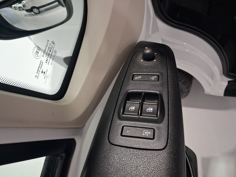 Peugeot Boxer 435 2,2 BlueHDi 165 L2H2 Premium