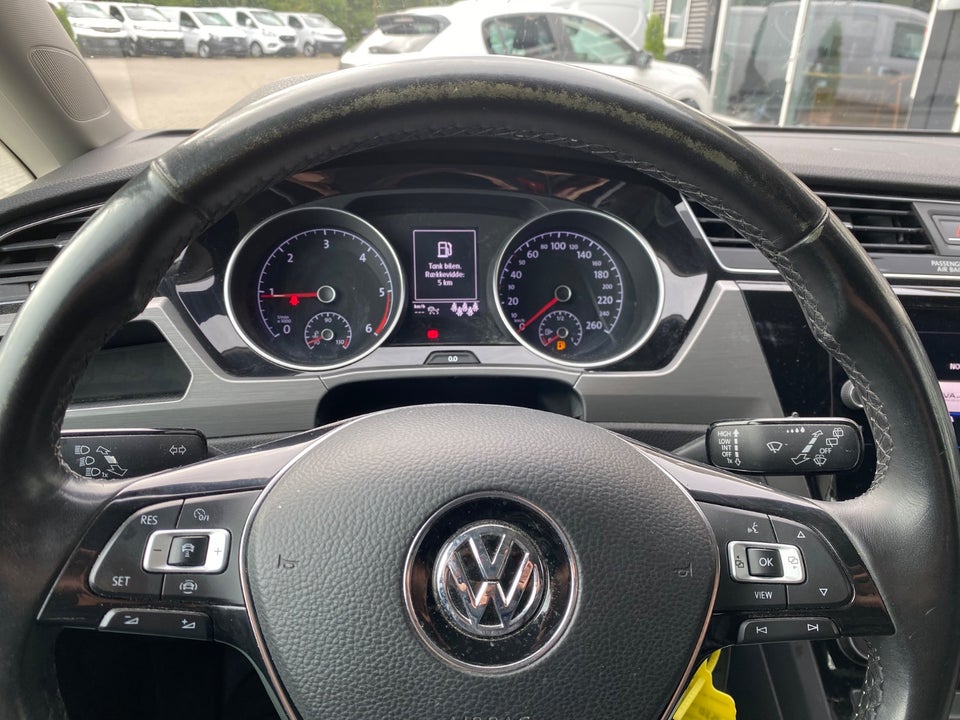 VW Touran 2,0 TDi 115 Comfortline DSG Van 5d