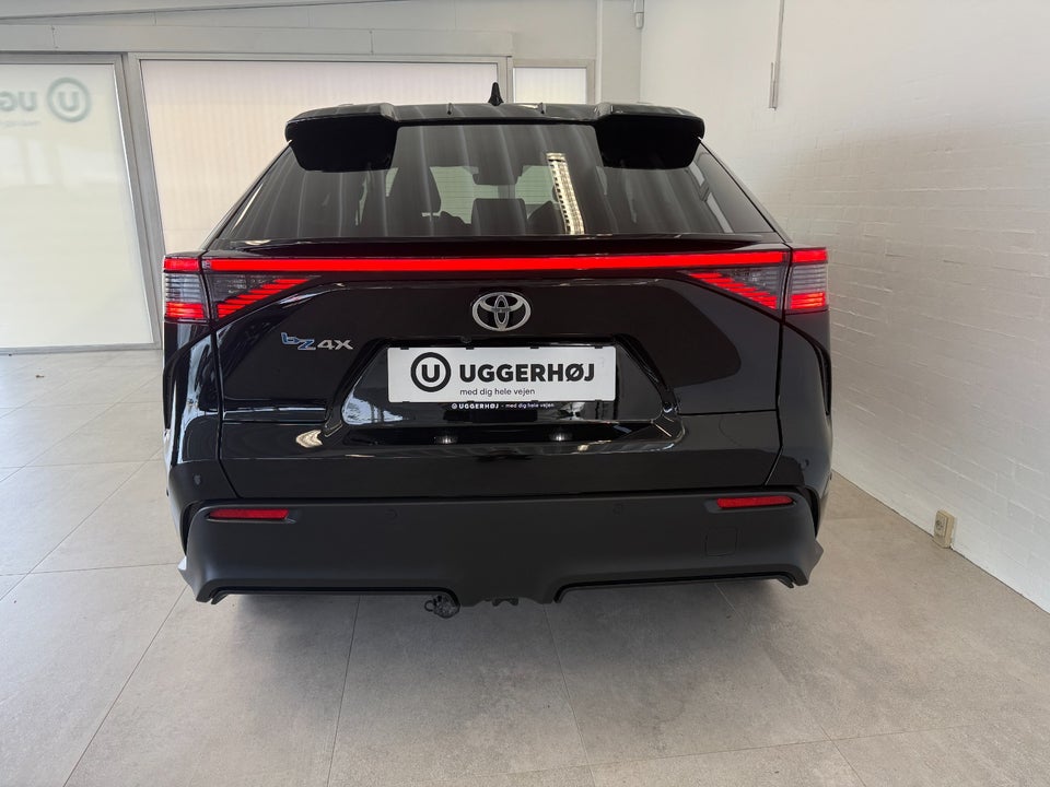 Toyota bZ4X Executive 5d