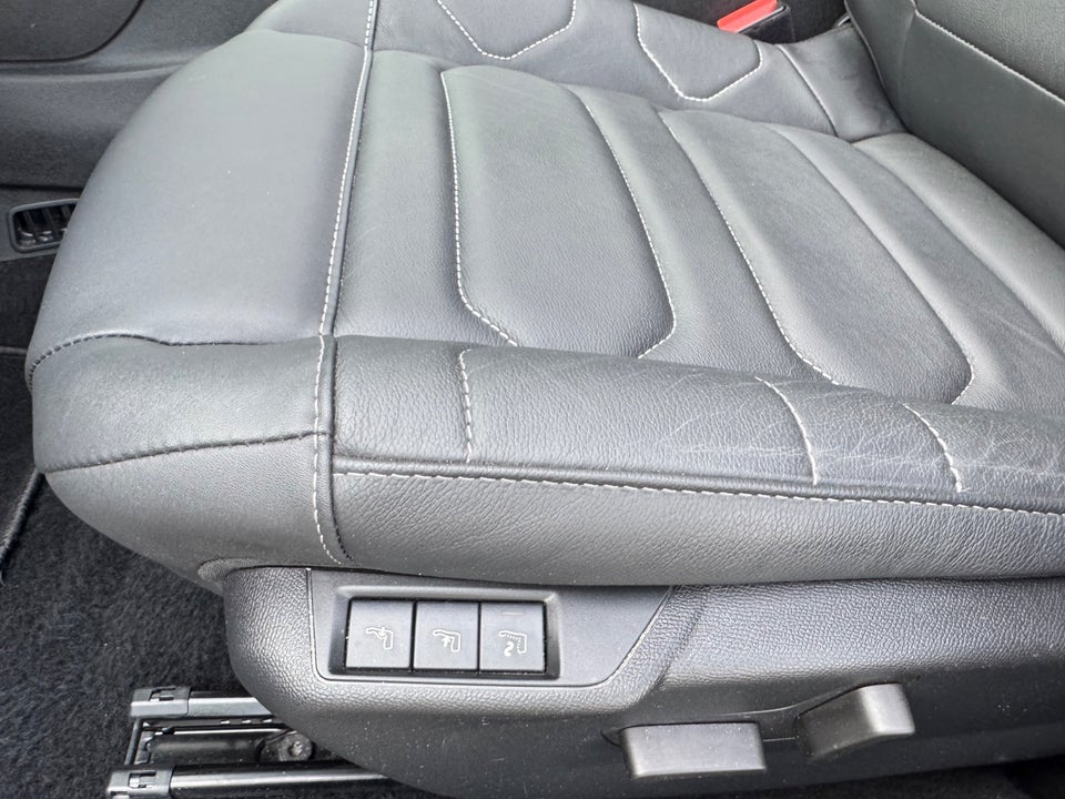 Citroën ë-C4 X 50 Palais Sky 4d