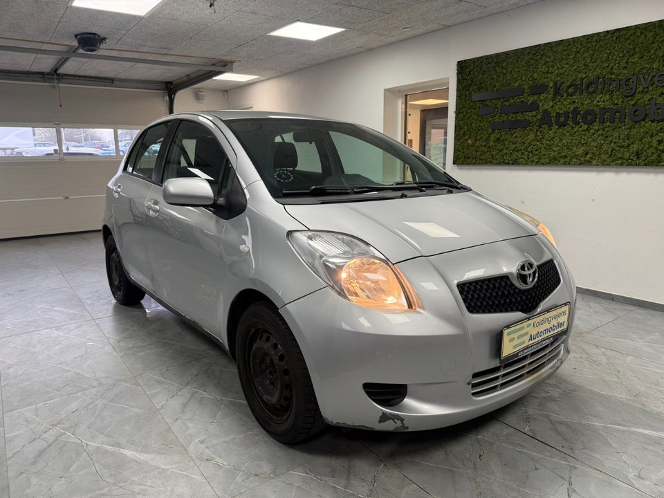 Toyota Yaris 1,3 Luna 5d