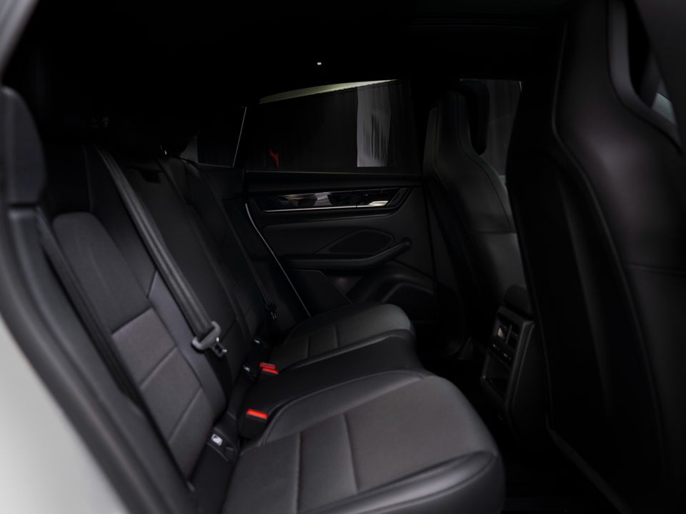 Porsche Macan 5d