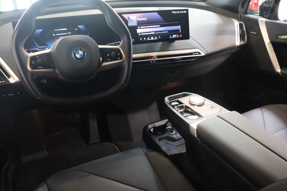 BMW iX xDrive40 Fully Charged Sport 5d