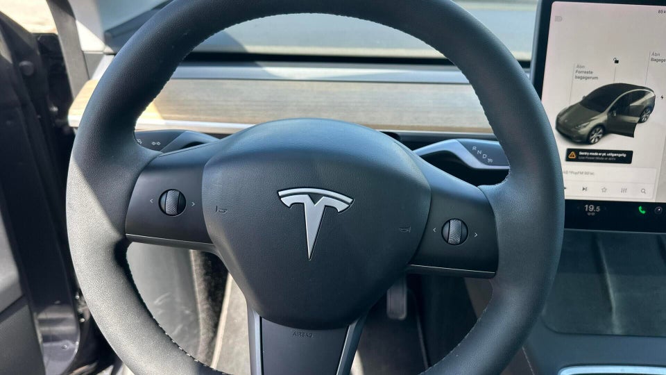 Tesla Model Y Long Range AWD 5d