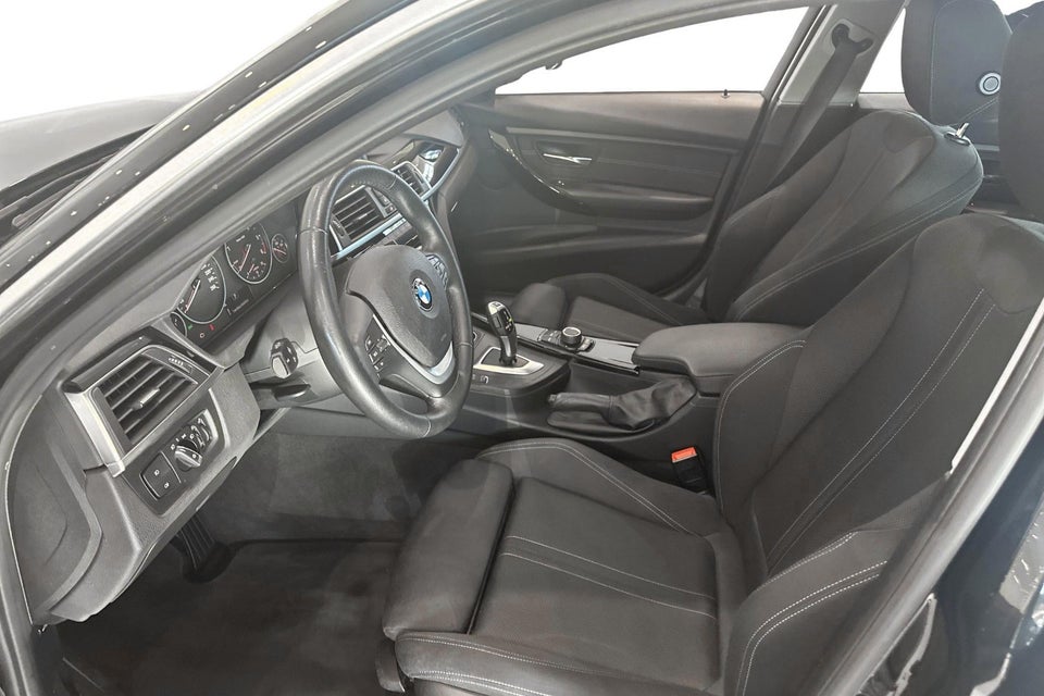 BMW 320d 2,0 Touring Executive aut. 5d